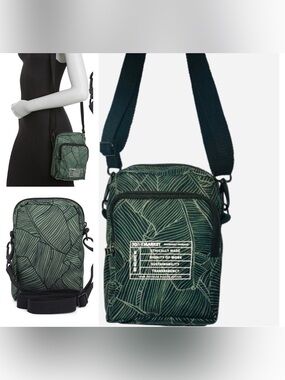 🆕🌿TO THE MARKET Sling Crossbody Bag 🖤